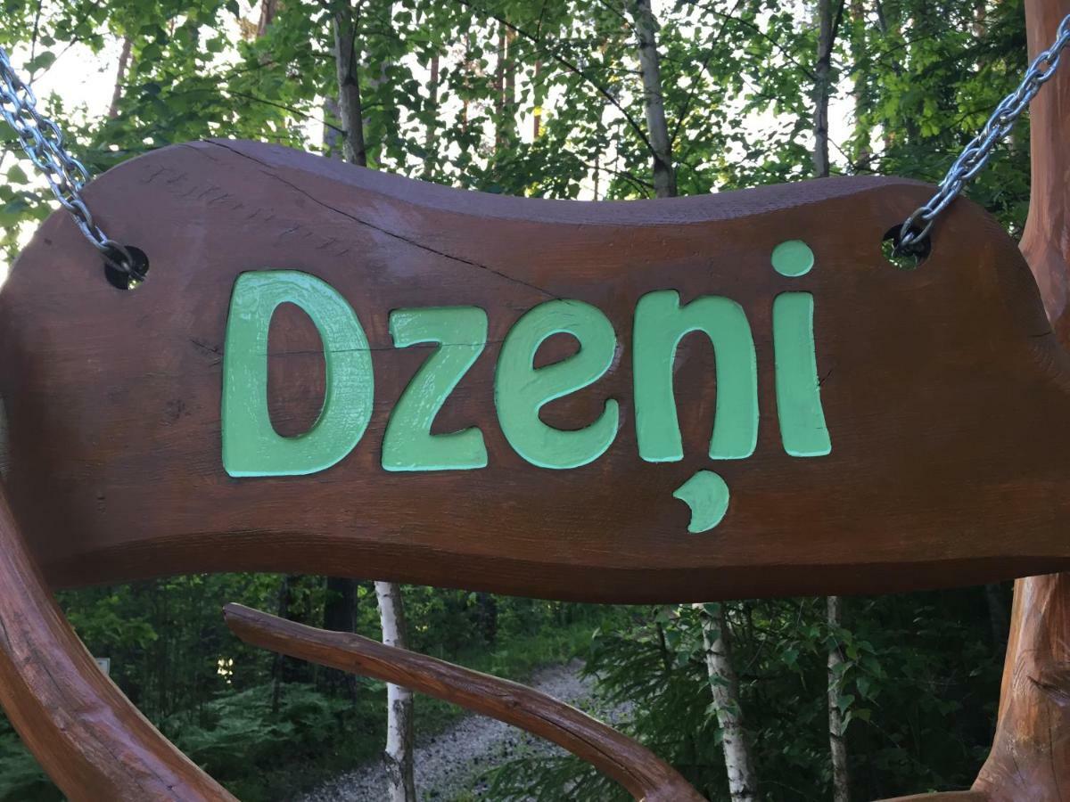 Gasthaus Dzeni Amatciems Exterior foto